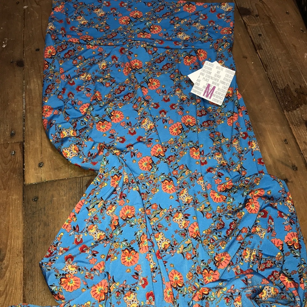 New gorgeous LuLaRoe maxi skirt.